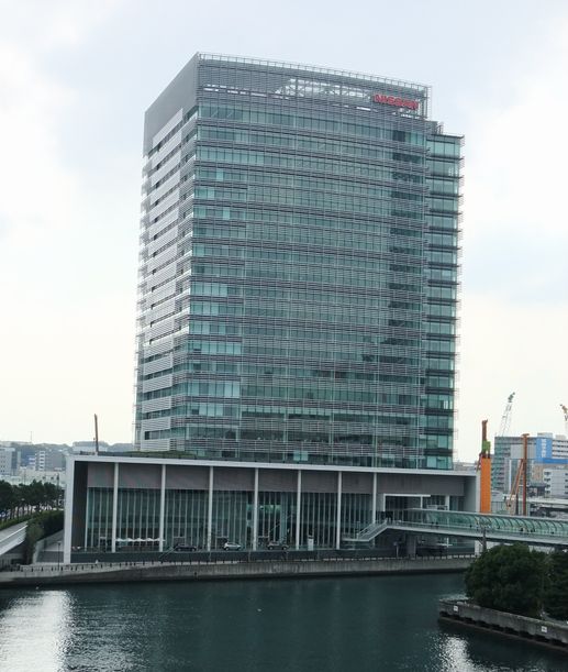 歴代フェアレディーZが展示中 【日産グローバル本社 ギャラリー】_e0146912_18372665.jpg