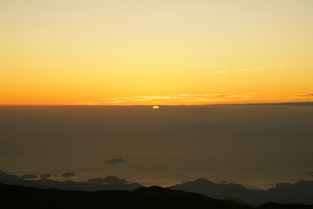 大台ケ原の日の出_e0177413_0505567.jpg