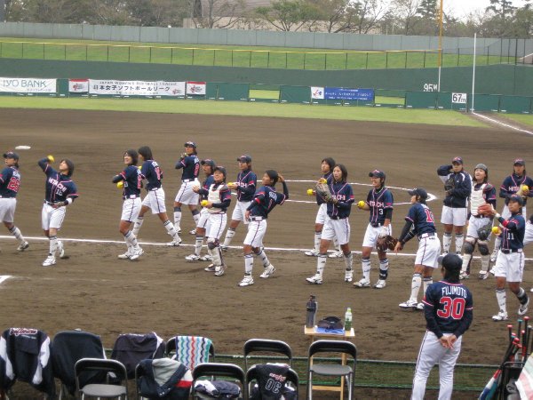 1年ぶりの保土ヶ谷球場_a0033505_19322738.jpg