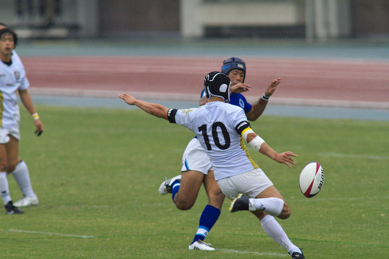 三ッ沢陸上競技場　大学ラグビー（10月24日）_c0057265_1936213.jpg