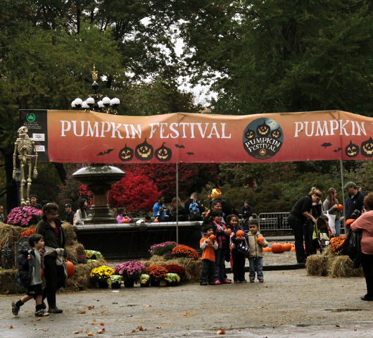 セントラルパークのハロウィン・イベント　Pumpkin Festival 2009_b0007805_11572063.jpg