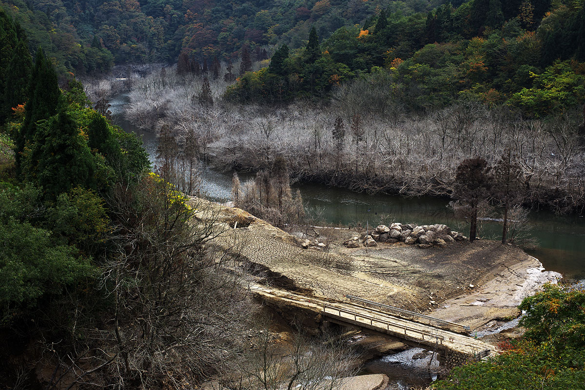 徳山湖（岐阜県揖斐川町）_c0115616_1715948.jpg