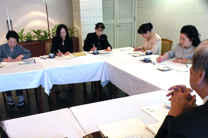 女将会の10月会議_b0145257_18475073.jpg