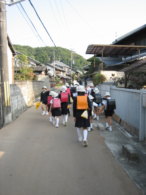 良い天気なんで山の辺の道を・・・_d0135633_14543432.jpg