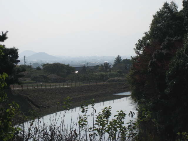 良い天気なんで山の辺の道を・・・_d0135633_1494574.jpg