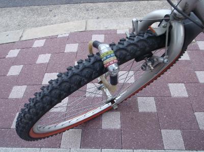 自転車一回転_e0077899_7235651.jpg