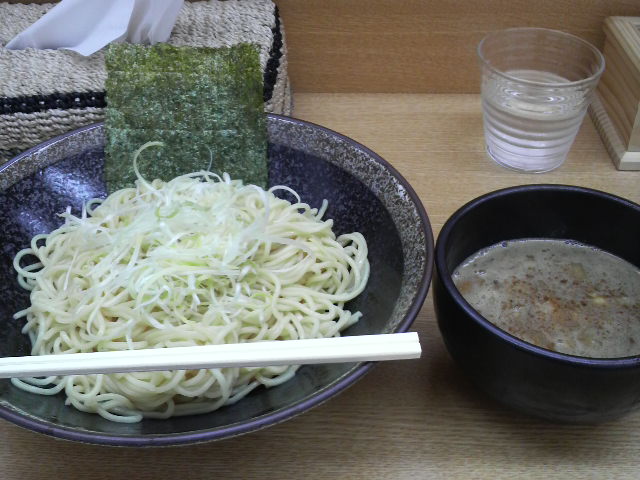 d0041032_12237.jpg