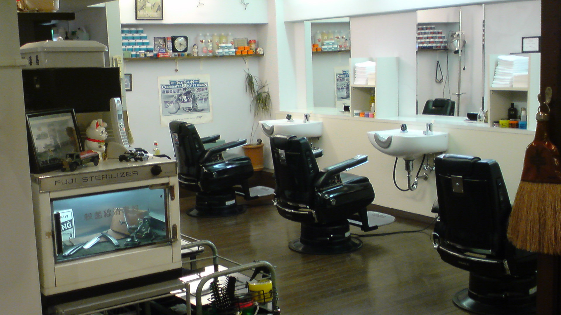 ｂａｒｂｅｒｓｈｏｐ　ＫＩＮＧ　店の中_c0219240_22494022.jpg