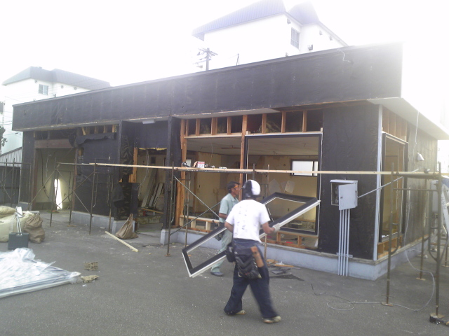 伏古店移転オープン・大工事でした!_c0161601_2316695.jpg