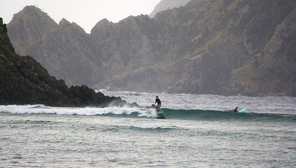 奄美大島☆今日の波情報！ 昨日と今日の波です♪_c0160825_18485693.jpg