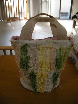 さをり織りの作品とコラボ_f0203844_19222919.jpg