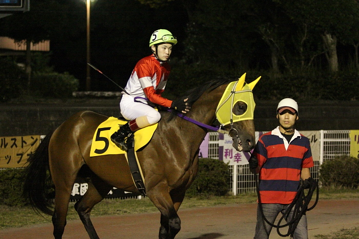 2009年10月24日(土) 高知競馬 7R 旅打ちニッポン協賛 高知旅打ち記念特別 B4_a0077663_525056.jpg