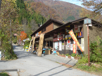 旅はマルシェで始まるでしょ　＠飛騨高山旅_a0093595_2227820.jpg