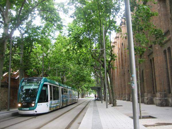 バルセロナのトラム     Tram en Barcelona_b0064411_454810.jpg