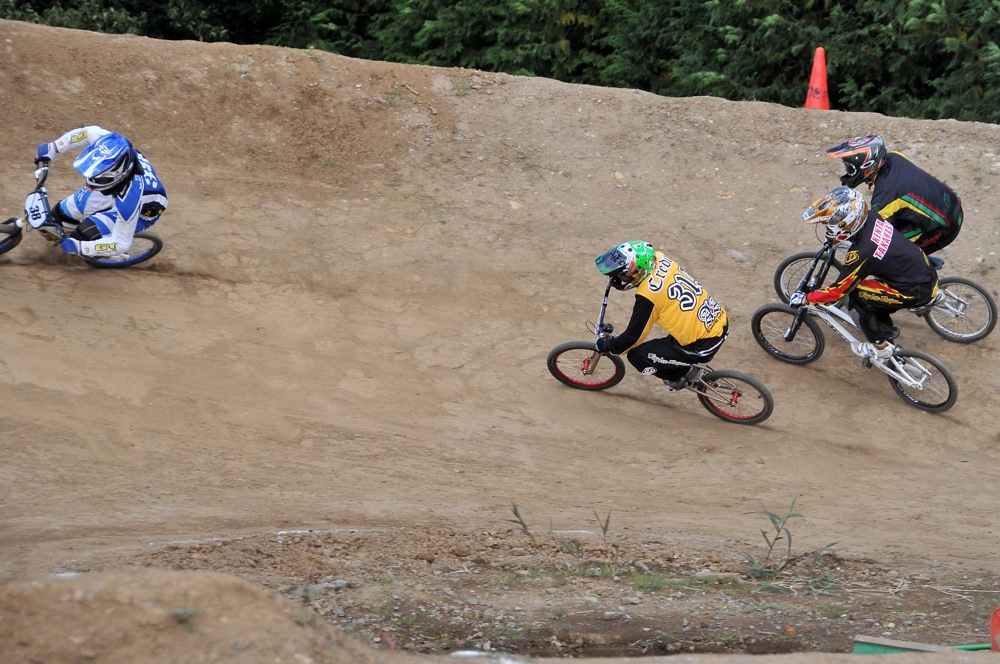 2009JBMXFジャパンシリーズ第4戦緑山VOL1：スーパークラス決勝_b0065730_20335917.jpg