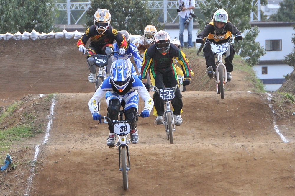 2009JBMXFジャパンシリーズ第4戦緑山VOL1：スーパークラス決勝_b0065730_20361591.jpg