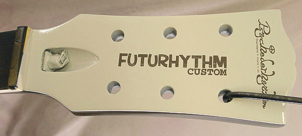 「FUTURHYTHM CUSTOM #002」の着色が完了〜!_e0053731_19264453.jpg