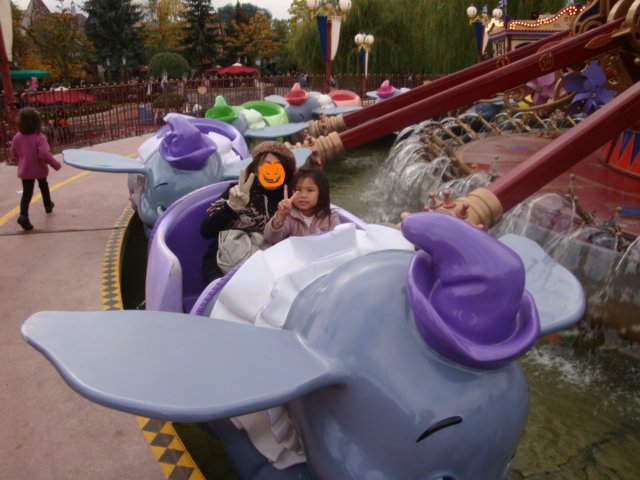 のんびり、子連れParis旅行　　Disney land編_c0163436_8373229.jpg