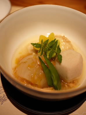 秋物語 目と舌で味わう日本料理 本城_e0022239_21432125.jpg