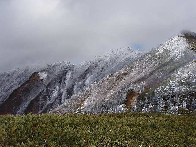 初雪の爺ケ岳・鹿島槍ヶ岳　その２_c0224989_19401349.jpg