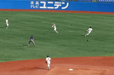 　１０月２８日　東都大学野球　國學院大対中央大_b0166128_8345829.jpg