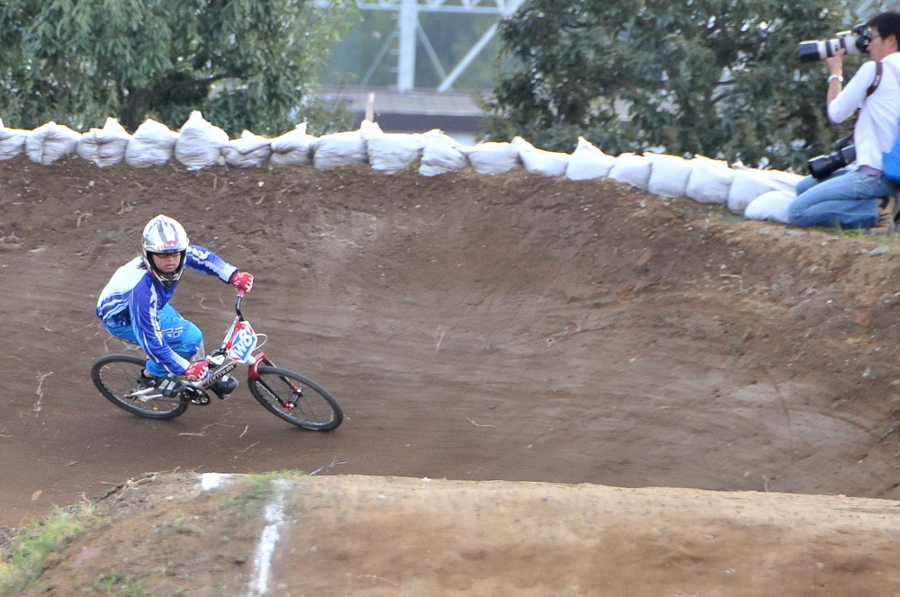 2009JBMXFジャパンシリーズ第4戦緑山VOL5：ガールズ５〜１４才クラス決勝_b0065730_1153327.jpg