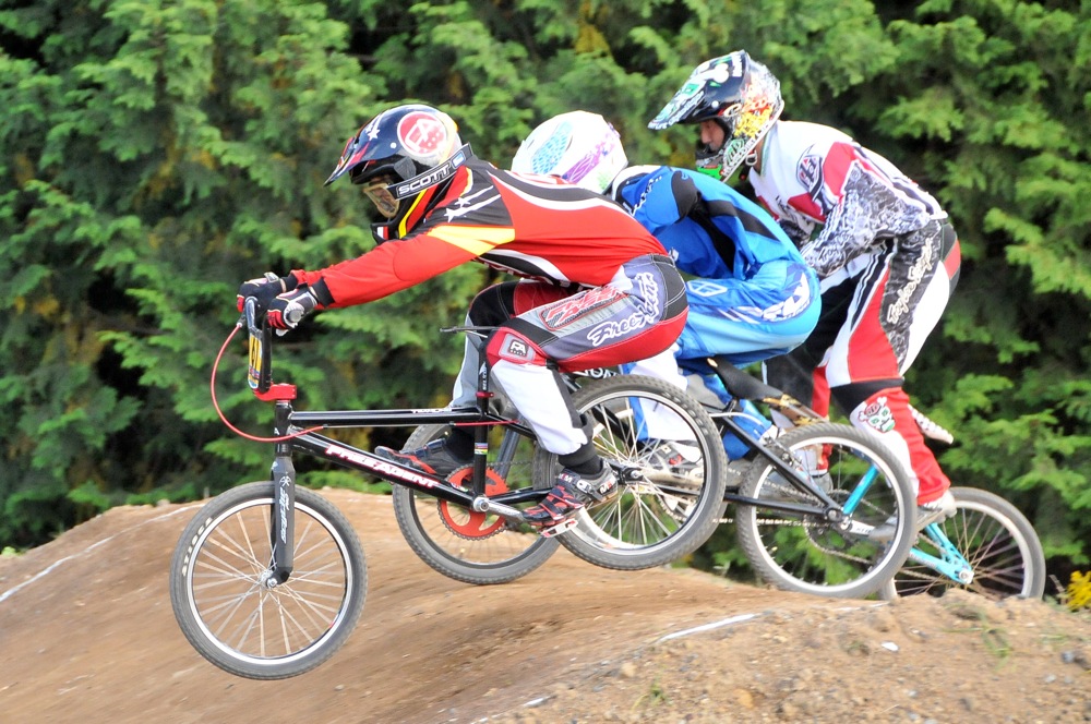 2009JBMXFジャパンシリーズ第4戦緑山VOL9：メン１７−２９、メン３０才オーバークラス決勝_b0065730_1734944.jpg