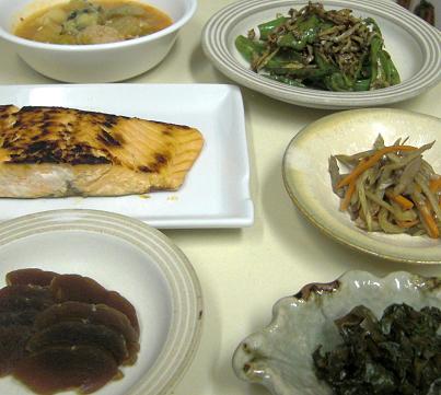 ジャガイモとほうれん草の...すいとんですっ!_c0119140_1346859.jpg