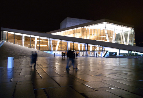 週末オスロ 5 現代建築 屋根を歩けるオペラ座 Life In Belgium Shushu 旅日記 週末オスロ 5 現代建築 屋根を歩けるオペラ座 Life In Belgium Shushu 旅日記