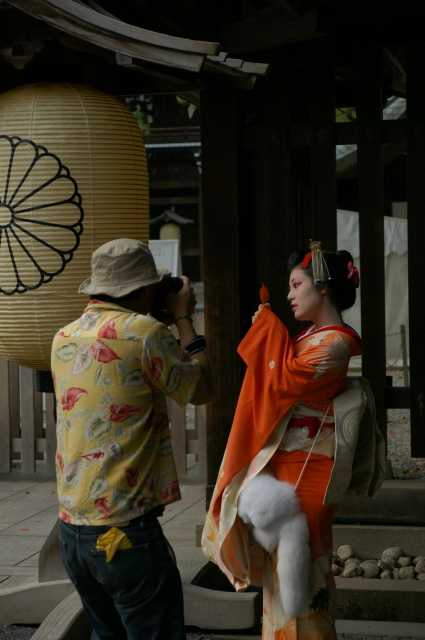 お狐芸者「お鶴（おたづ）」さん_c0106977_17451191.jpg