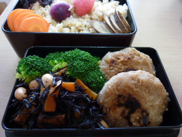 里芋だんご弁当　2009/11/04　～3品盛り～_c0211464_22411965.jpg