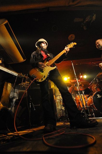 ハイカロリーズ　１２月20日ライブ追加！！_a0139912_16174968.jpg