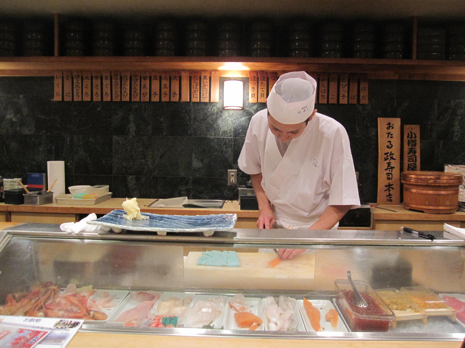  北の大地の紅葉と煉瓦倉庫の街を食べ歩き♪_c0039520_19344467.jpg