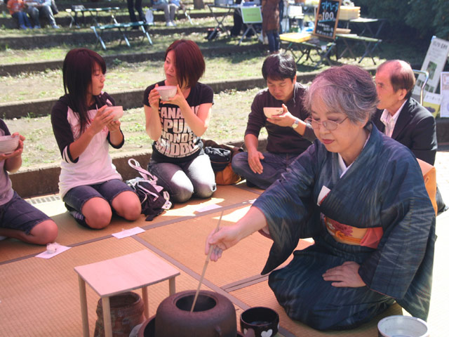 10月11日 上郷・森の家 【アートなお茶会】 _f0197045_17311547.jpg