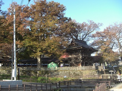 毘沙門様の山門_a0084753_1440232.jpg