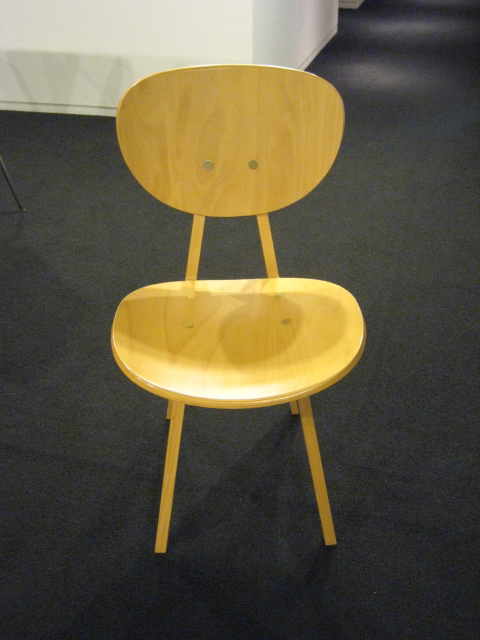 坂倉準三の小椅子　日本女子大の図書館で実際に使われていた個体です。 坂倉準三の小椅子 日本女子大の図書館で実際に使われていた個体です