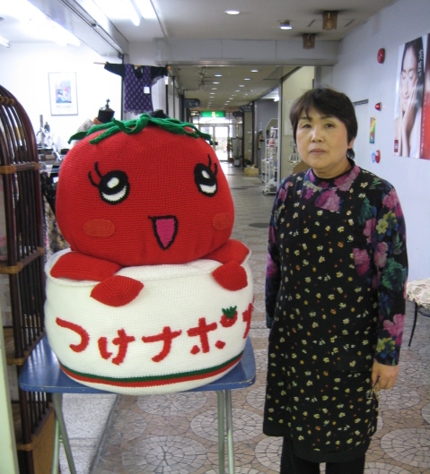 吉原商店街に ジャンボ ナポリン 出現!!_b0093221_35572.jpg