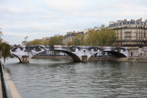 Paris 追記　along Seine river_b0181622_1214622.jpg