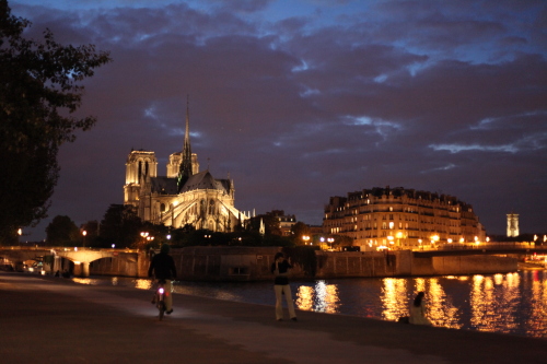 Paris 追記　along Seine river_b0181622_14489.jpg
