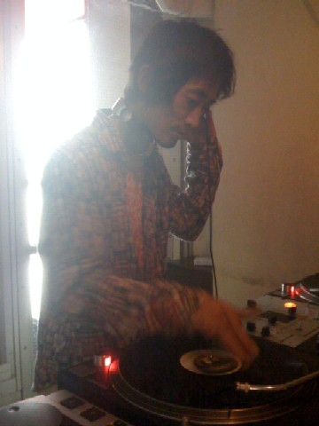 11/8(日)はラウンジDJ「純喫茶☆山崎」です!_a0083140_6304962.jpg