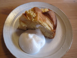 Apfelkuchen　リンゴのケーキ_c0213785_17351493.jpg