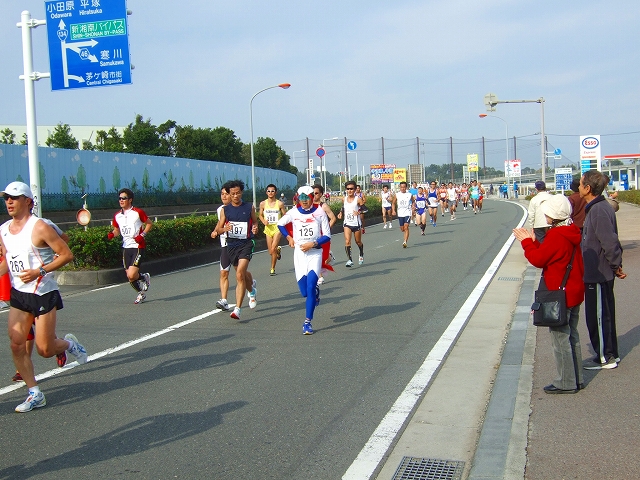 速報*湘南国際マラソン...猫ひろし激走!_b0137932_11391161.jpg