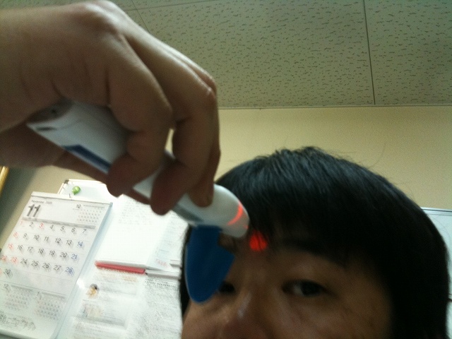 非接触体温計_d0085634_16201572.jpg