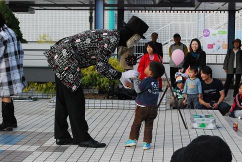 厚木国際大道芸　終了。_c0171145_1451255.jpg