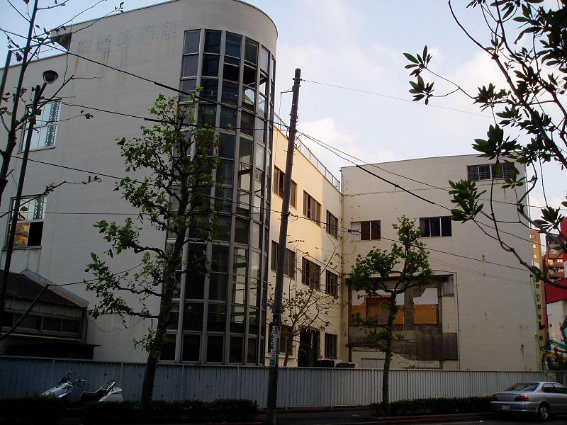 さよなら交通博物館 建物の解体状況(1)_f0030574_95043.jpg