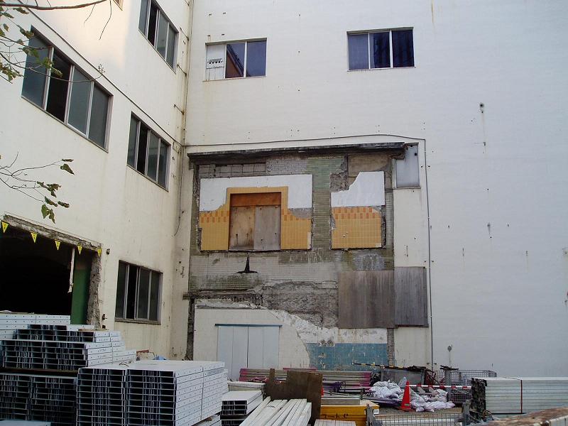 さよなら交通博物館 建物の解体状況(1)_f0030574_956235.jpg