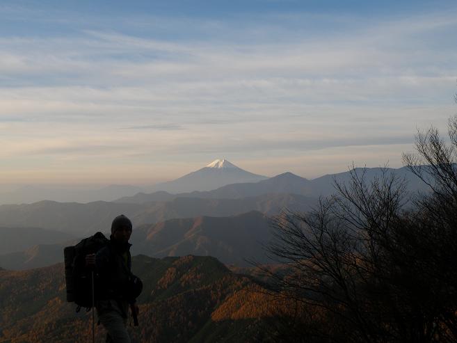 奥多摩HIKE  石尾根　2009.11.07-08_e0136962_162077.jpg