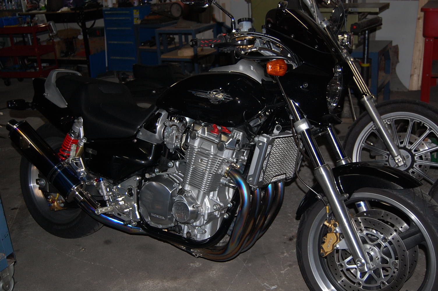 某バイクデーラーからのお仕事!!_c0227496_146168.jpg
