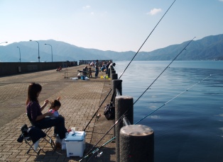 晩秋の日本海!釣れたのは・・・。_f0163105_23304239.jpg