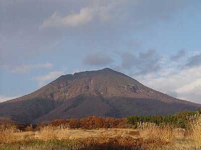 親しまれてきた岩木山_b0111910_1572873.jpg